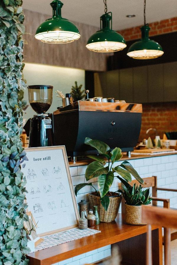 Pine Cafe'&Bed Hotel Phranakhonszi Ajutthaja Kültér fotó
