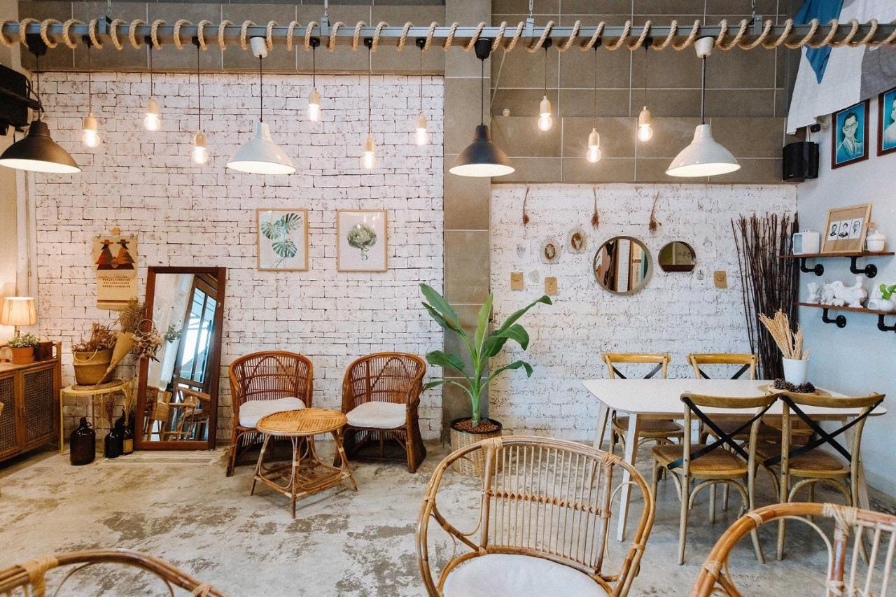 Pine Cafe'&Bed Hotel Phranakhonszi Ajutthaja Kültér fotó