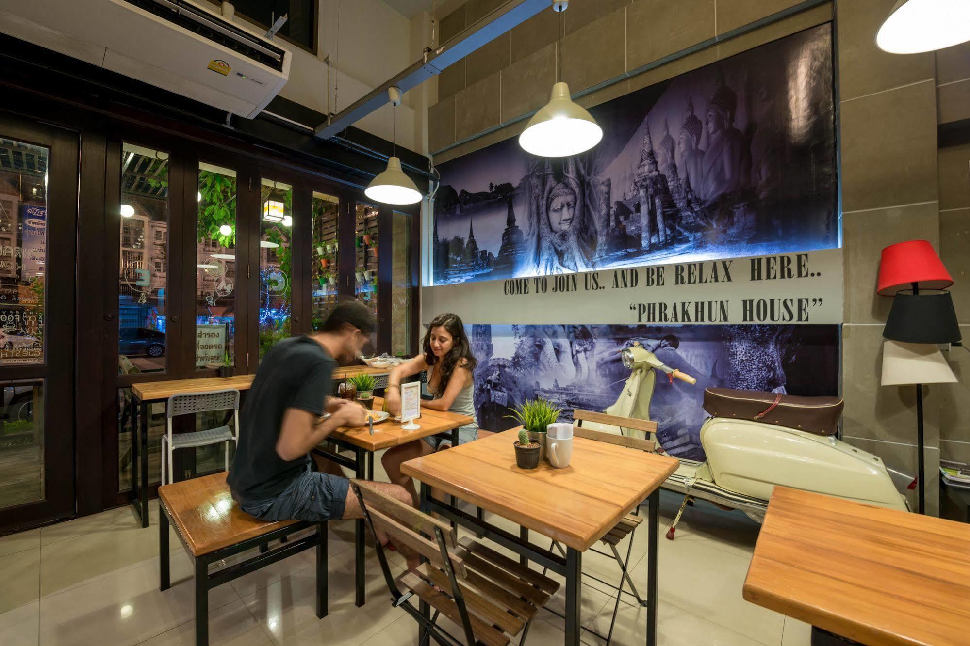 Pine Cafe'&Bed Hotel Phranakhonszi Ajutthaja Kültér fotó